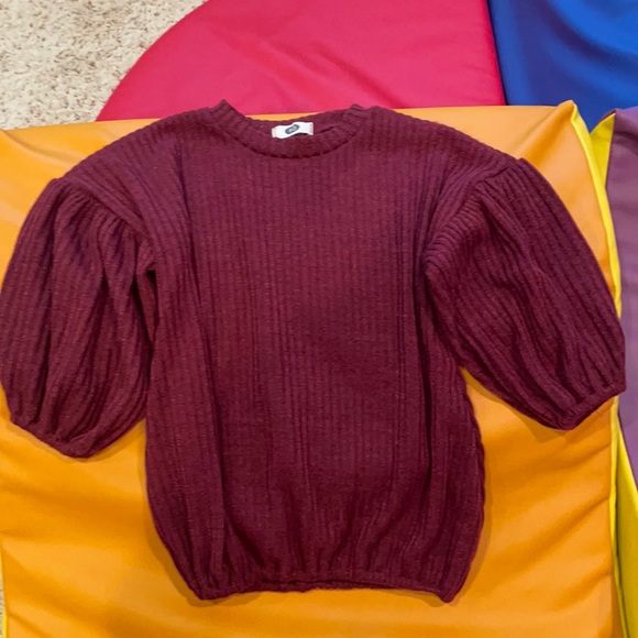 Oversized Reverie Threads sweater - Picture 2 of 4